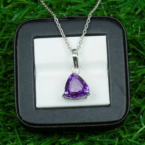 Colgante de Amatista Triangular Natural, Collar de Plata de Ley 925, Joyería de Piedras Preciosas, Colgante para Mujer, Regalo Hecho a Mano, Venta al por Mayor - Product Image 1