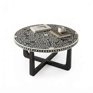 Mesa de Centro Redonda Hecha a Mano con Incrustaciones de Hueso Azul y Patas de Latón, Mesa de Centro de Resina con Patrón Floral Premium para Sala de Estar u Hotel - Product Image 4