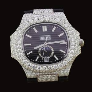 Reloj Personalizado Único para Hombre con Caja Cuadrada, Diamantes Moissanite, Esfera de Cronógrafo y Correa de Goma Negra, Precio al por Mayor - Product Image 1