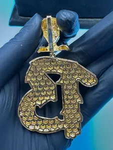 Pendentif personnalisé pour homme en moissanite ronde de 3 carats avec lettre « B », plaqué or jaune 14 carats - Product Image 5