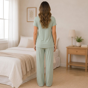 Conjunto de pijama de lactancia Henley de manga corta - Product Image 5