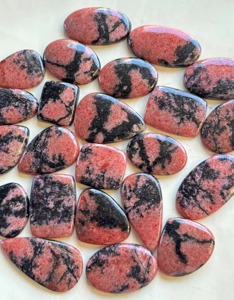 Diamant naturel Rhodonite Cabochon Pierres précieuses roses en vrac Formes et tailles variées Polies pour la fabrication de bijoux - Product Image 3