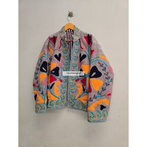 Chaqueta Acolchada Suzani Bordada a Mano Estilo Uzbeko, Estilo Boho Chic para Mujer, Ropa de Fiesta, Primavera, Invierno, Otoño, Algodón - Product Image 4