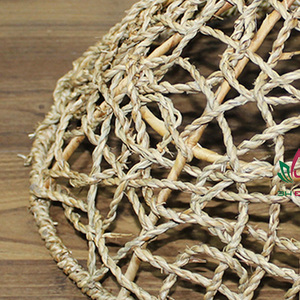 Abat-jour en jonc de mer fait main Artex Dong Thap Vietnam, éco-responsable, style moderne minimaliste rustique, luminaire suspendu pour la décoration intérieure - Product Image 4