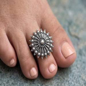DIVYORO ANTIQUE BRASS DISC <b>TOE</b> <b>RING</b> for WOMEN with OXIDIZED SILVER PLATING-CASUAL - Product Image 4