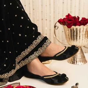 Traditional Pakistani Khussa Soft Comfortable Ethnic Footwear Women Khussa Handmade Embroidered Ladies Flats Pumps Custom Sizes - Product Image 4