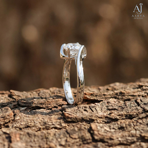 Anillo de compromiso y boda vintage de plata de ley 925 con moissanita de corte ovalado chapado en rodio y engaste de garra abierta para mujer - Product Image 6