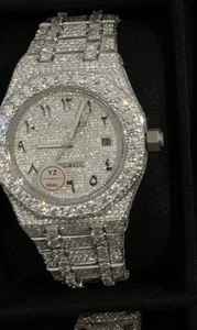 Reloj de hombre personalizado, completamente blanco, con esfera de números arábigos y diamantes de moissanita. - Product Image 2