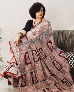 Sari de poliéster estampado para mujer, de secado rápido, sin arrugas, informal, para fiestas, Diwali, atuendo étnico tradicional, elegante y con caída. - Product Image 1