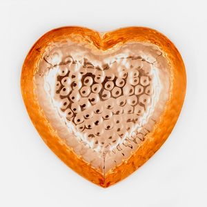 Plato de Cobre en Forma de Corazón - Plato de Cobre Puro Martillado a Mano - Tazón en Forma de Corazón para el Día de la Madre, Bodas, Aniversarios, San Valentín - Product Image 4