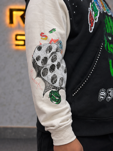 Sweat-shirt à capuche zippé noir pour homme avec impression DTG verte et strass, style streetwear, coupe oversize, en coton French Terry - Product Image 4