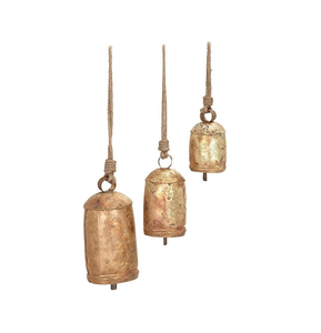 Campanas de vaca grandes de hierro de estilo tradicional con resonancia metálica, perfectas para diseños de casas de campo. - Product Image 6
