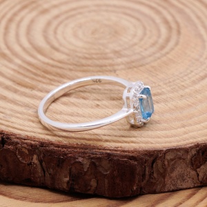 Anillo de Plata de Ley 925 con Circonita Cúbica y Topacio Azul Real de Primera Calidad, Hecho a Mano, Joyería de Cumpleaños para Mujer - Product Image 2