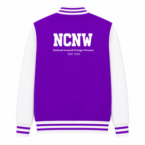 Veste universitaire personnalisée NCNW, violette et blanche, manches longues, fermeture éclair sur le devant, col à bande, logo brodé, coton - Product Image 3