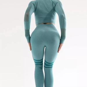 Ensemble de yoga pour femmes léger à prix de gros, qualité supérieure, design extensible et flexible, ensemble de yoga personnalisé pour femmes AI-YS-017 - Product Image 2