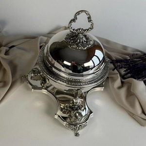 Elegante Servidor Redondo de Acero Inoxidable con Tapa para Bodas y Banquetes al Mejor Precio - Product Image 4
