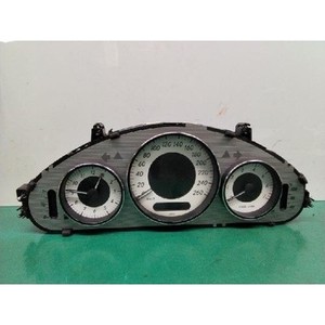 ชุดหน้าปัดเรือนไมล์มือสอง CLS รุ่น A2195400447 - Product Image 1