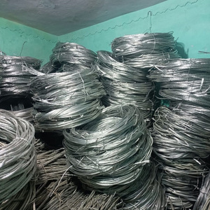 Achetez des déchets de fil d'aluminium en alliage 6063, des déchets de fer, des déchets d'aluminium pour roues, canettes et tôles - Product Image 1