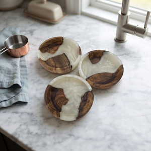 Bols de service ronds en bois et résine faits à la main, plats décoratifs naturels, vaisselle minimaliste pour la maison - Product Image 4