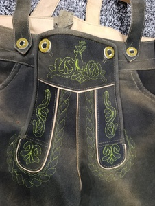 Lederhosen traditionnels allemands pour hommes, taille mi-haute, bretelles brodées, style bavarois, short en laine fait main, uni et respirant - Product Image 4