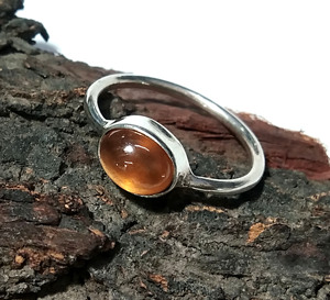 Anillo de Hessonita Natural: Anillo Ajustable Hecho a Mano en Plata de Ley 925 con Piedra Ovalada Cabujón para Mujer, Joyería Fina - Product Image 5