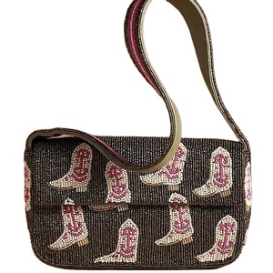 Sac de soirée perlé fait main pour femme avec détails artistiques et doublure douce, conçu pour un rangement élégant et polyvalent - Product Image 1