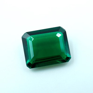 Esmeralda Verde de Rajastán Cultivada en Laboratorio, Corte Cojín, 10x8x4mm, 2.50 Quilates, con Juego de Color/Fuego, para Joyería - Product Image 1