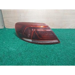 Feu arrière gauche (extérieur) d'occasion OEM 3C8945207AD - Product Image 1