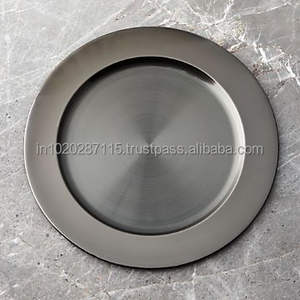 Elegante Placa de cargador de metal para mesa de comedor fina en decoración de lujo para el hogar y presentaciones de restaurantes de lujo - Product Image 2