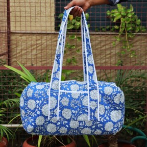 กระเป๋าเดินทางสุดสัปดาห์ ทำมือจากผ้าฝ้ายเย็บลายควิลท์ กระเป๋าสะพายทรงดัฟเฟิลสำหรับผู้หญิง น้ำหนักเบา เป็นมิตรกับสิ่งแวดล้อม ทนทาน จุของได้เยอะ - Product Image 2