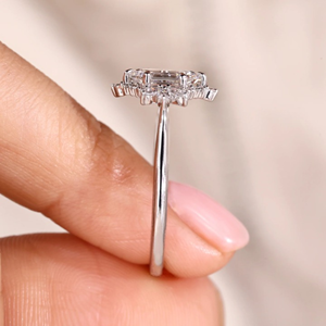 Anillo de compromiso con diamante cultivado en laboratorio de 1.27 quilates, corte hexagonal con engaste catedral, joyería de anillo de eternidad en vermeil de 14k - Product Image 6