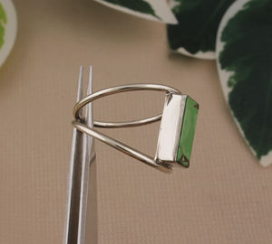 Bague solitaire classique bohème délicate en argent sterling 925 sertie de turquoise verte cuivrée taillée à la main, certifiée pour mariage et fête - Product Image 2