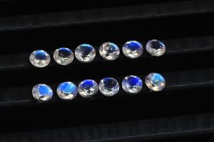 พลอยมูนสโตนสีรุ้งทรงกลมขนาด 4 มม. แบบเจียระไนเหลี่ยม - Product Image 6