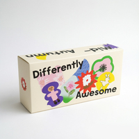 Boîte en carton rectangulaire illustrée artistiquement avec graphisme couleur pour emballages de détail et cadeaux, personnalisable