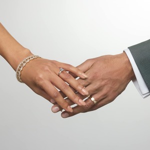 Bague de fiançailles solitaire à quatre griffes, taille émeraude, certifiée GIA, diamant de laboratoire 2,10 carats E VS1, en or massif 14 carats, produit spécial - Product Image 2