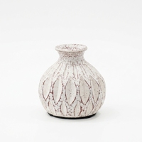 Colegio M Mini vase en terre cuite rustique blanc cassé, pot à bourgeons en argile artisanal, récipient décoratif en céramique pour table