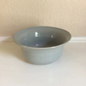 Bol utilitaire élégant en céramique émaillée, bord large, grande capacité, finition lisse, durable, sans danger pour les aliments, idéal pour une utilisation quotidienne en cuisine - Product Image 1