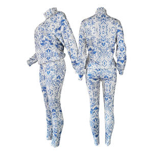 Nouveau style décontracté, tissu doux, survêtements respirants pour femmes, imprimés par sublimation, épais, service OEM, vente chaude pour l'hiver - Product Image 3