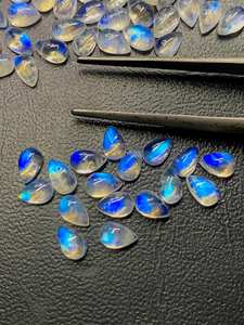 มูนสโตนสีขาวรุ้งทรงลูกแพร์แบบคาโบชอง  พร้อมแสงสีฟ้า  ขนาด 6x4 มม. ถึง 8x10 มม. สำหรับทำเครื่องประดับ - Product Image 5