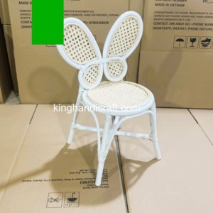 Chaises pour enfants en rotin naturel faites à la main pour la location événementielle, les mariages, les fêtes d'anniversaire et le mobilier commercial pour événements - Product Image 1