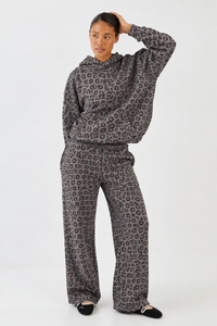 Pantalones anchos con estampado de leopardo en grafito para mujer, cintura alta, corte holgado, estilo casual, a la moda, ropa urbana para mujer - Product Image 5