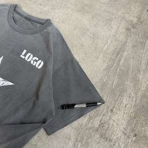 T-shirts vintage gris en coton imprimé streetwear personnalisé, coupe ample, épaules tombantes, effet délavé, 250 g/m², style délavé à l'acide - Product Image 3