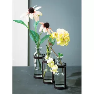 Vase à fleurs en métal fait main de qualité supérieure pour décoration intérieure de luxe, style côtier artistique - Product Image 1