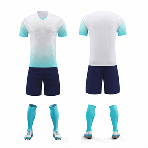 Ensemble d'uniformes de football personnalisés par sublimation, dernier design, vêtements de sport, 100% polyester, ensemble d'uniformes de football de haute qualité - Product Image 1
