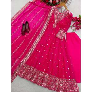 ชุดสตรีดีไซน์เนอร์พร้อมจี้และ dupatta มีลำดับการทำงาน - Product Image 6