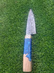Couteau de chef Jexmoo personnalisé en acier Damas forgé à la main, manche en résine bleue, couteau de cuisine traditionnel pour droitier, lame à motif plume - Product Image 4