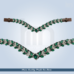 Brida de Cuero Personalizada para Caballo con Cristales Verde Esmeralda de Calidad Premium en Forma de V, Cosida a Mano, Personalizable, Adorno Ecuestre - Product Image 1
