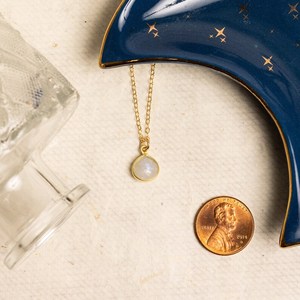 Élégant Pendentif Goutte de Lune Vintage en Argent 925 avec Chaîne Câble, Bijou de Fiançailles, Cadeau pour Femme et Homme, Certifié par un tiers - Product Image 1