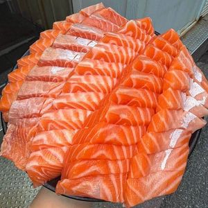 เนื้อปลาแซลมอนแอตแลนติกแช่แข็ง เกรดพรีเมียม อาหารทะเล โปรตีนสูง อุดมด้วยโอเมก้า 3 อาหารเพื่อสุขภาพ สำหรับโภชนาการที่สมดุล - Product Image 1