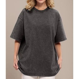 Camiseta de mujer de alta calidad 100% algodón, lavado ácido, 220 g/m², con logo personalizado, hombros caídos, estilo oversized. - Product Image 2